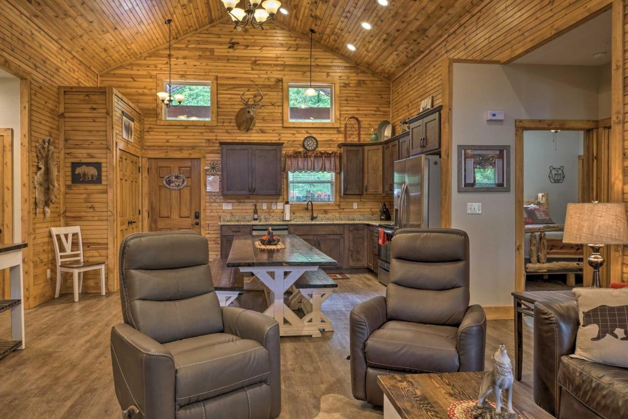 Branson West Cabin With Pool Access And Golfing 외부 사진