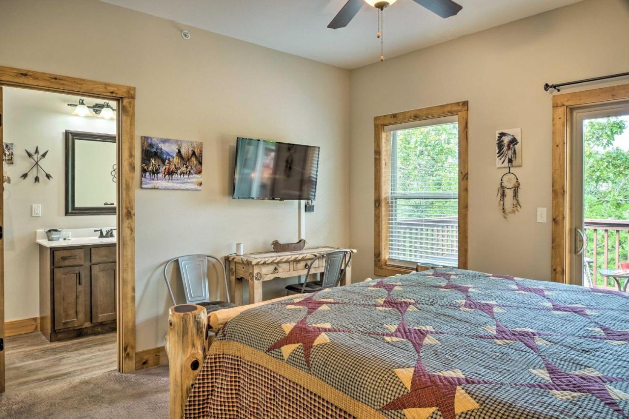 Branson West Cabin With Pool Access And Golfing 외부 사진