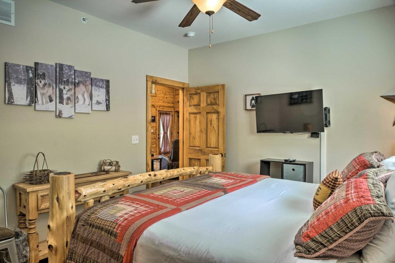 Branson West Cabin With Pool Access And Golfing 외부 사진