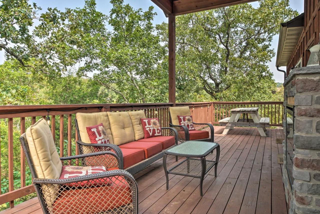Branson West Cabin With Pool Access And Golfing 외부 사진
